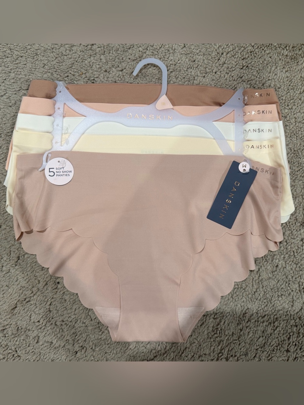 “New” Danskin Soft No-Show Scalloped Panties sizeM
